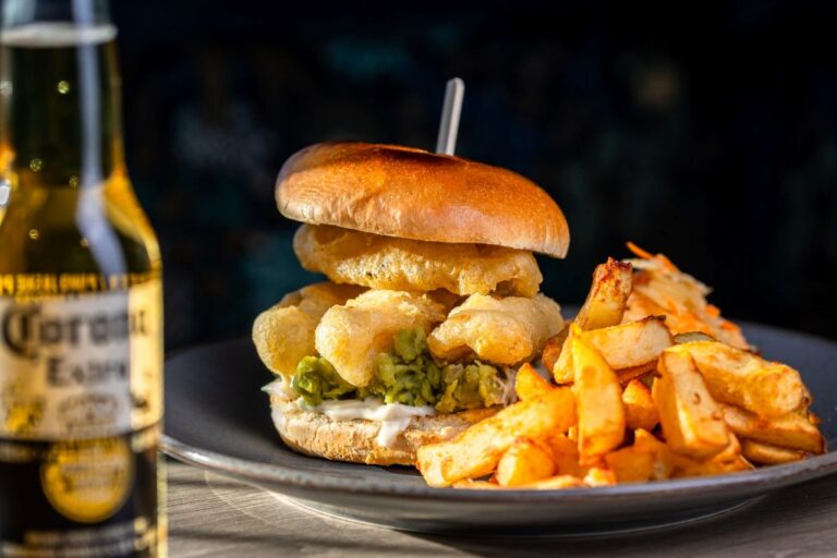 Galloping Horse 2 768x512